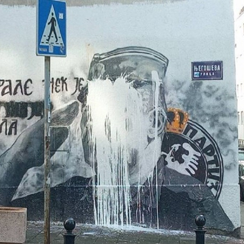 Uništen mural Ratku Mladiću u Beogradu